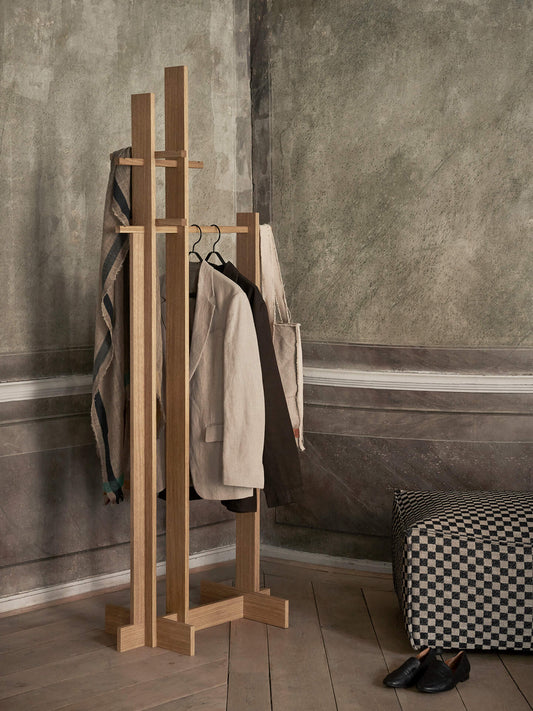 Appendiabiti Bridge ferm LIVING, rovere oliato - ambientazione