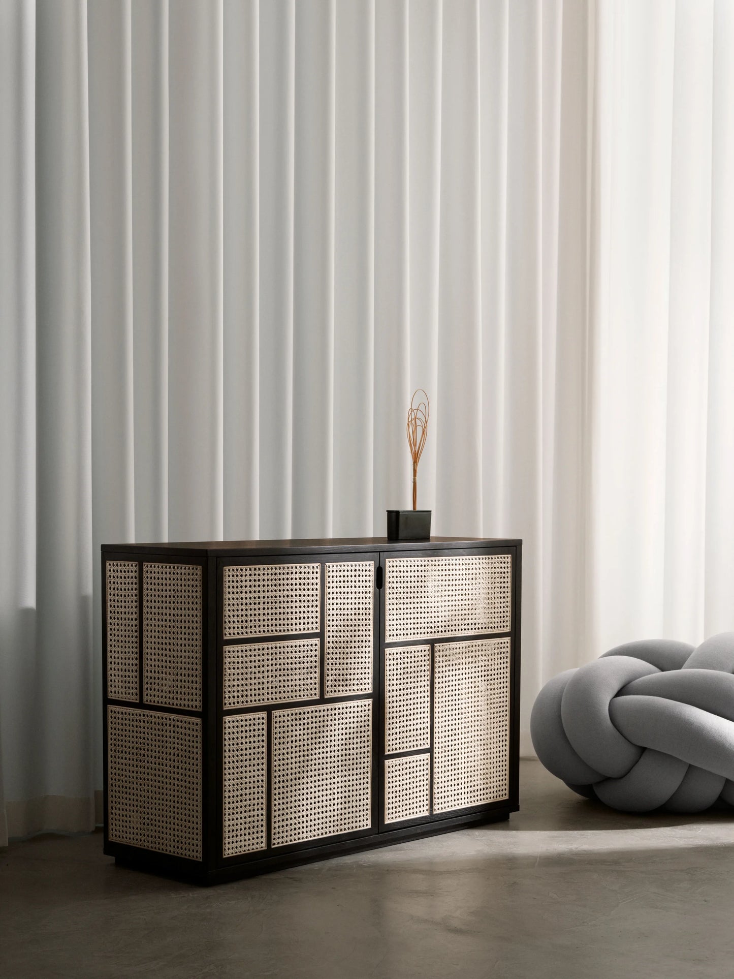 Credenza Air Design House Stockholm ambientata in un soggiorno
