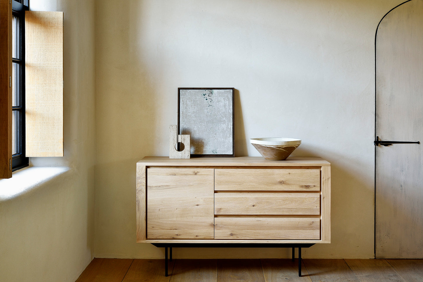 Credenza Shadow - ambient