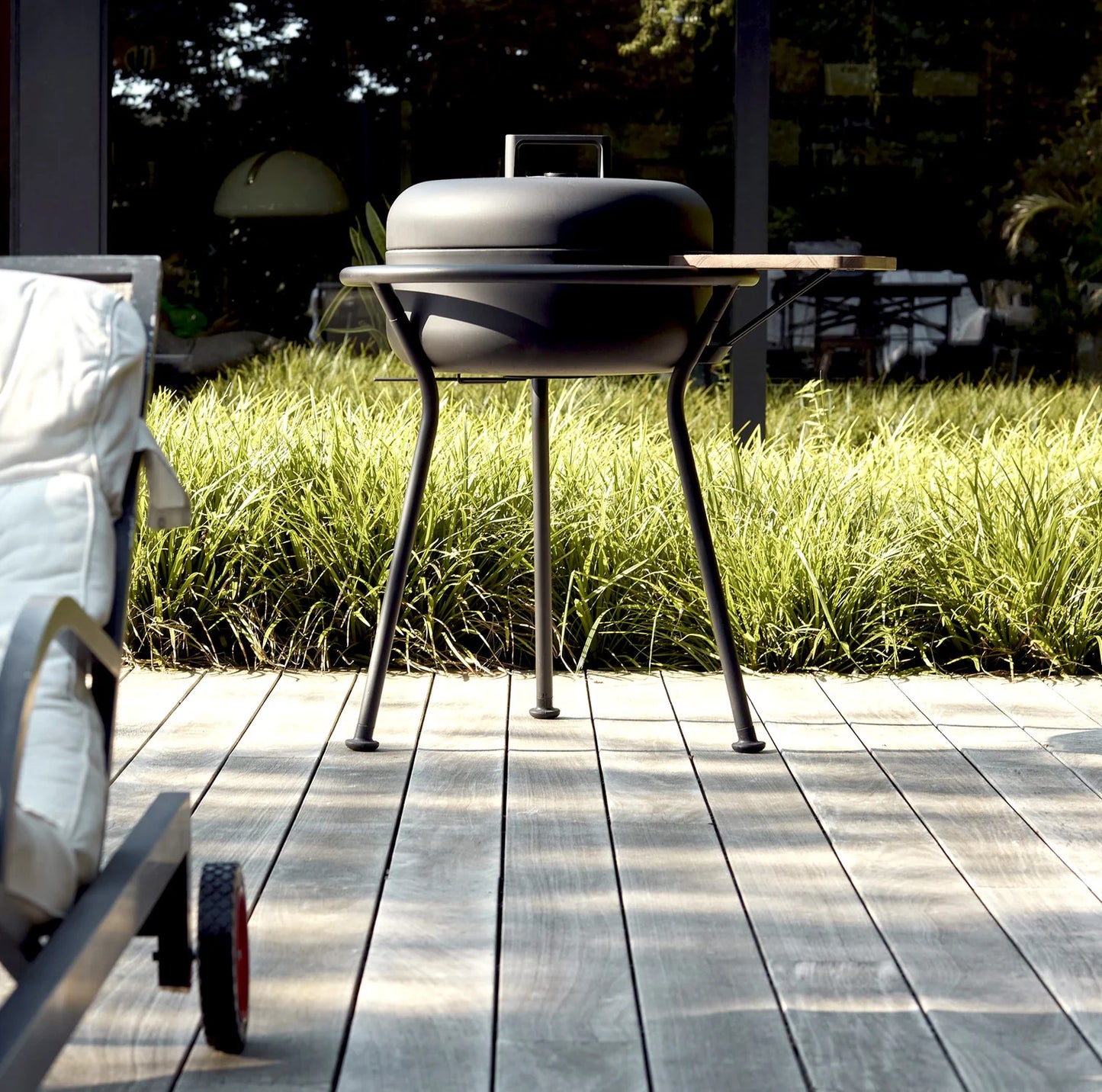 Barbecue Koro, Black