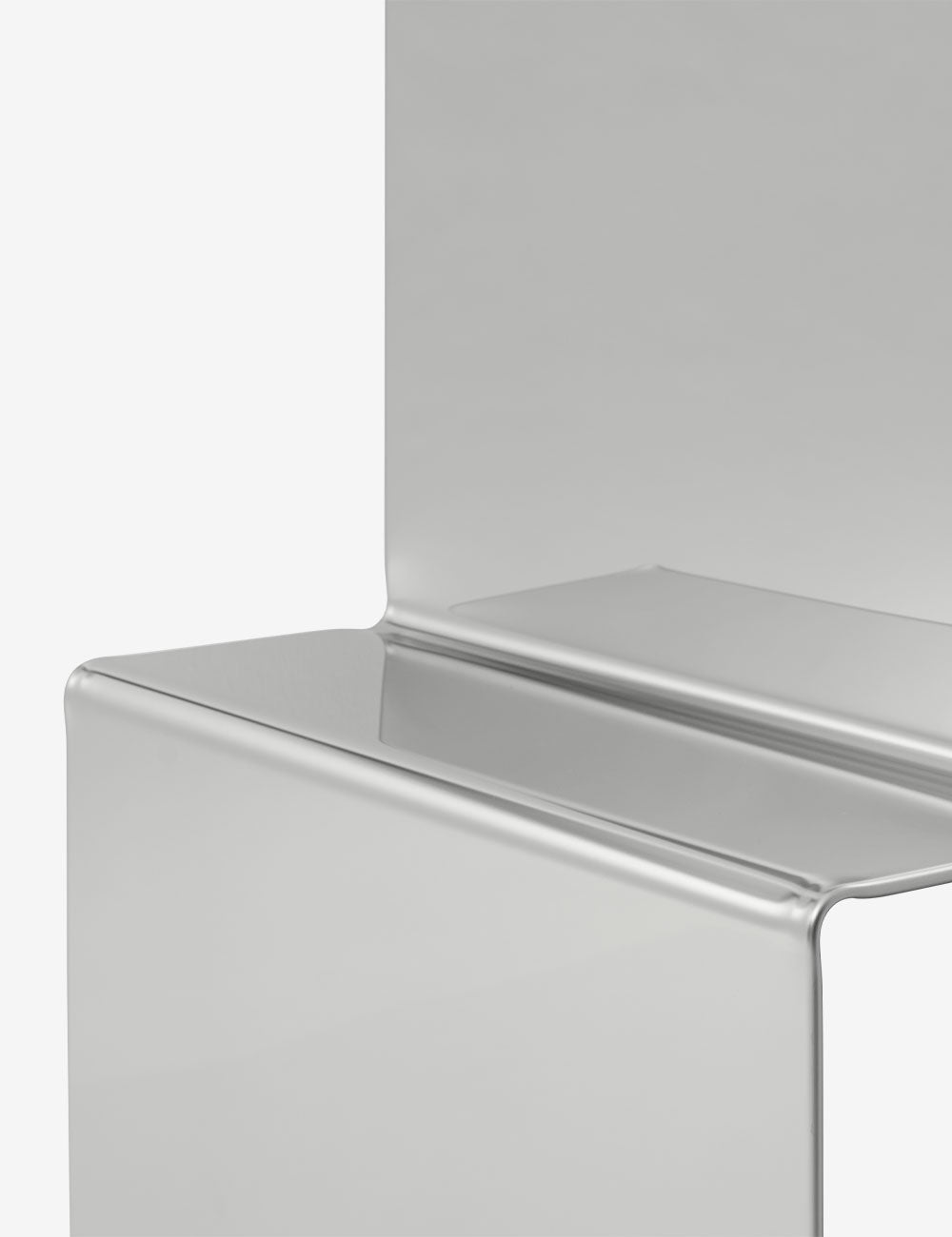 Specchio Pleat MUUTO - dettaglio acciaio lucido